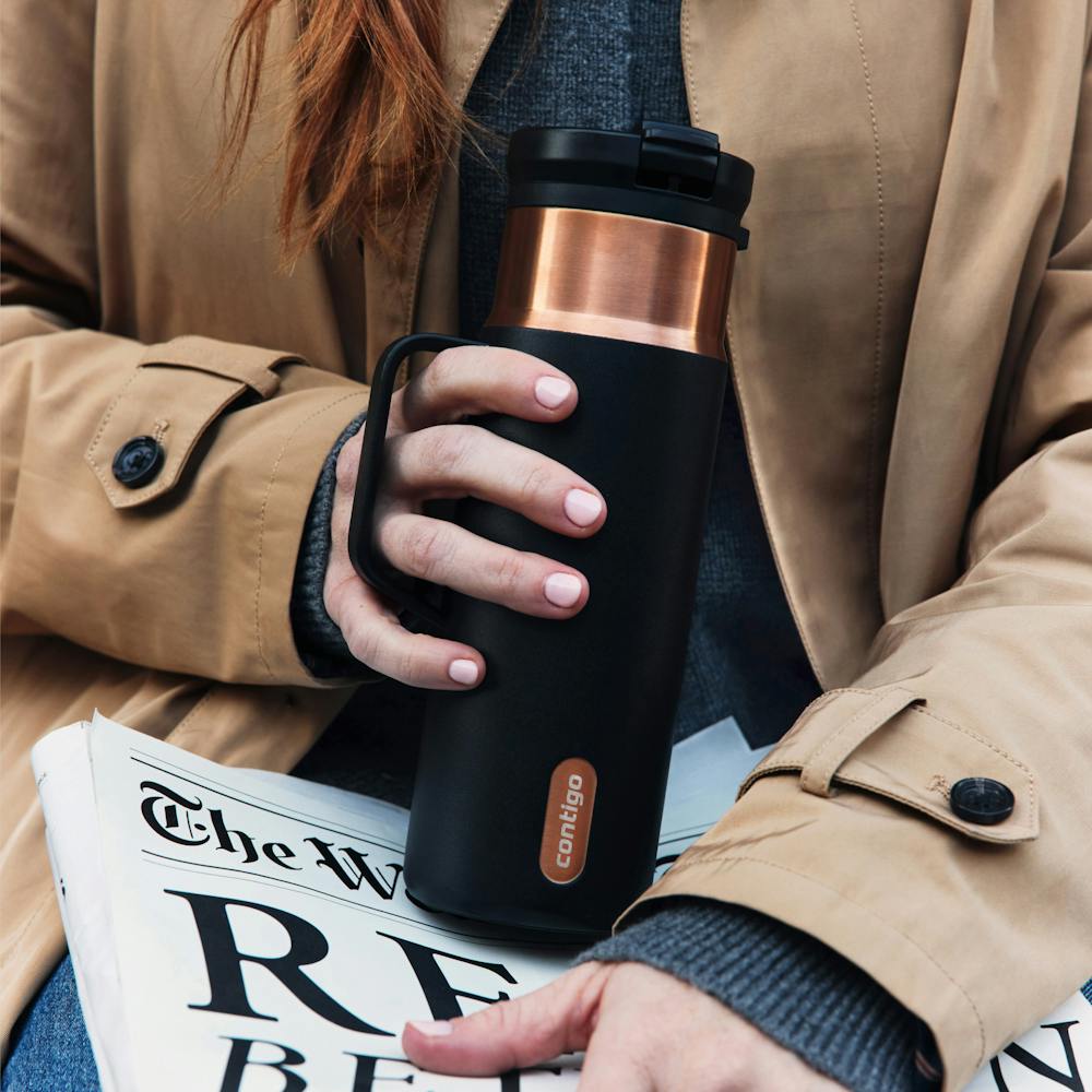 20 oz SnapSeal™ Bottle w/Handle I5 - Licorice Gunmetal